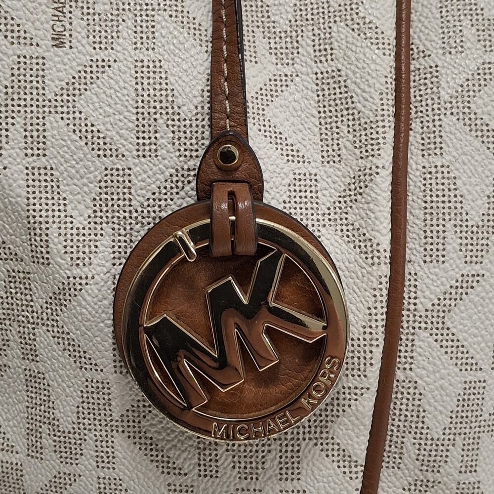 Michael Kors Marina Large Drawstring Tote (Dark Khaki) - Picture 6 of 11